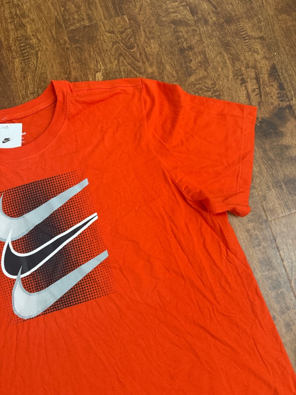 Nike Men's Bright Orange Graphic Swoosh Tee Size XXL - Picture 4 of 15